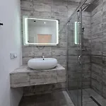 Ovo شقة *